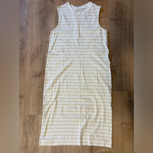 Everlane The Weekend Tank Dress - Picture 3 of 9